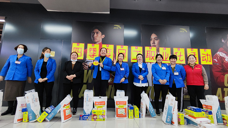 华纳娱乐购物广场职业化活动-销售大比拼