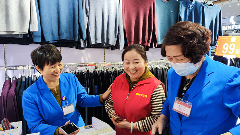 华纳娱乐购物广场职业化活动-销售大比拼