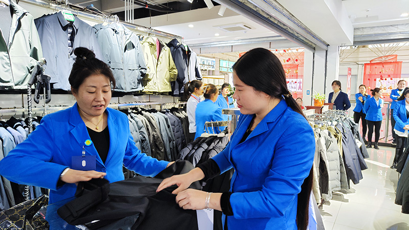 华纳娱乐购物广场职业化活动-销售大比拼